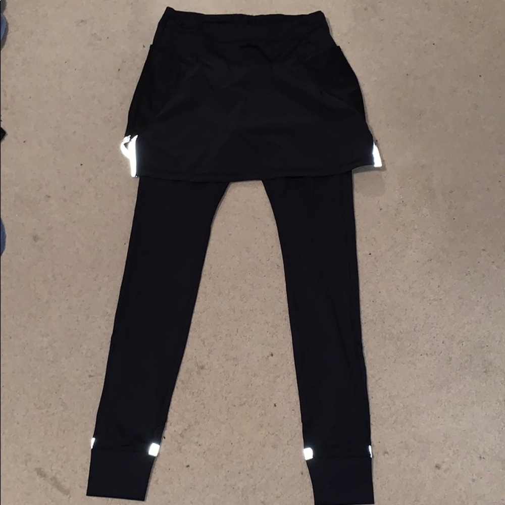 Running leggings with attached skirt